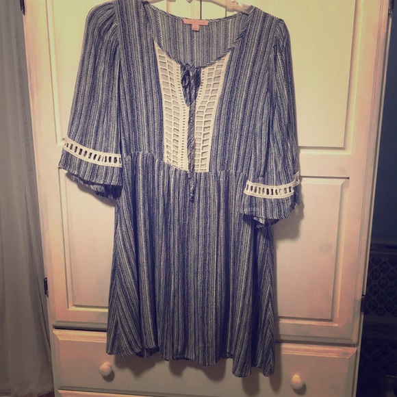 Gibson Latimer Dresses & Skirts - SALE🎉Gibson/Latimer Tunic BL/Cr  dress NWOT